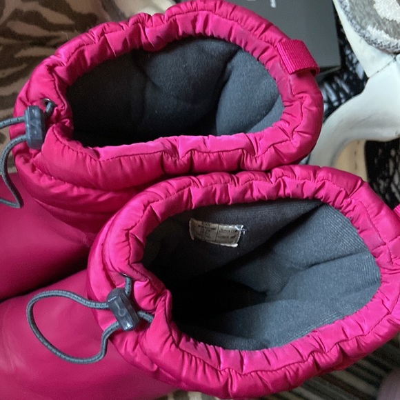 Shoe Sale Pink insulated snow boots. - Picture 4 of 7